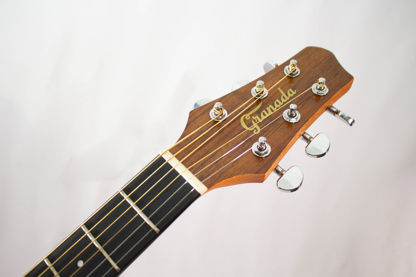 Guitarra Electroacústica Granada Live CE Walnut